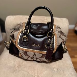 Coach Satchel  Bag